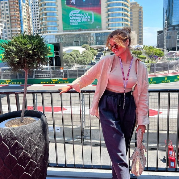 Zara Beige Ribbed T-Shirt - Picture 11 of 17